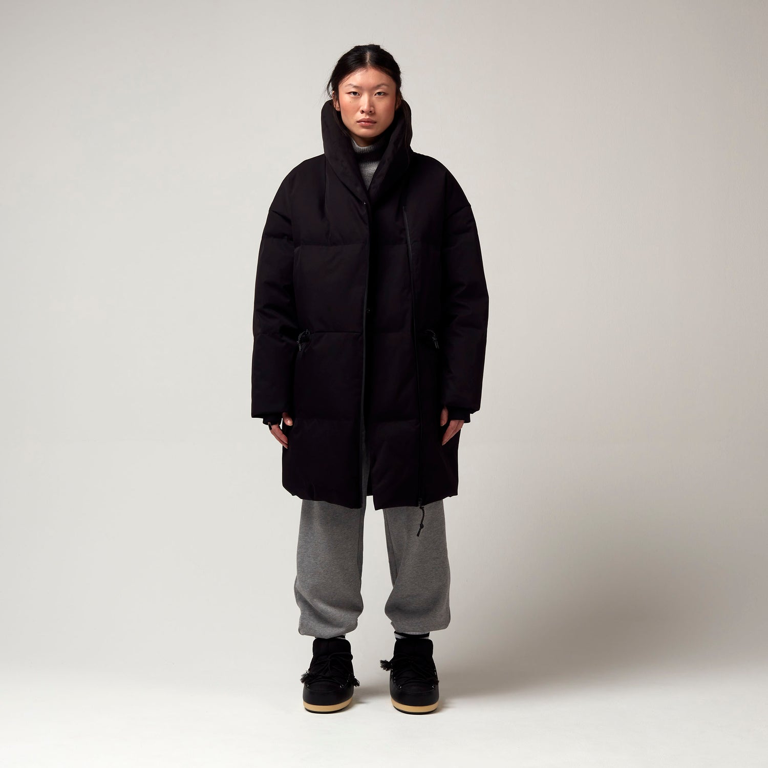ASTOR | deep black