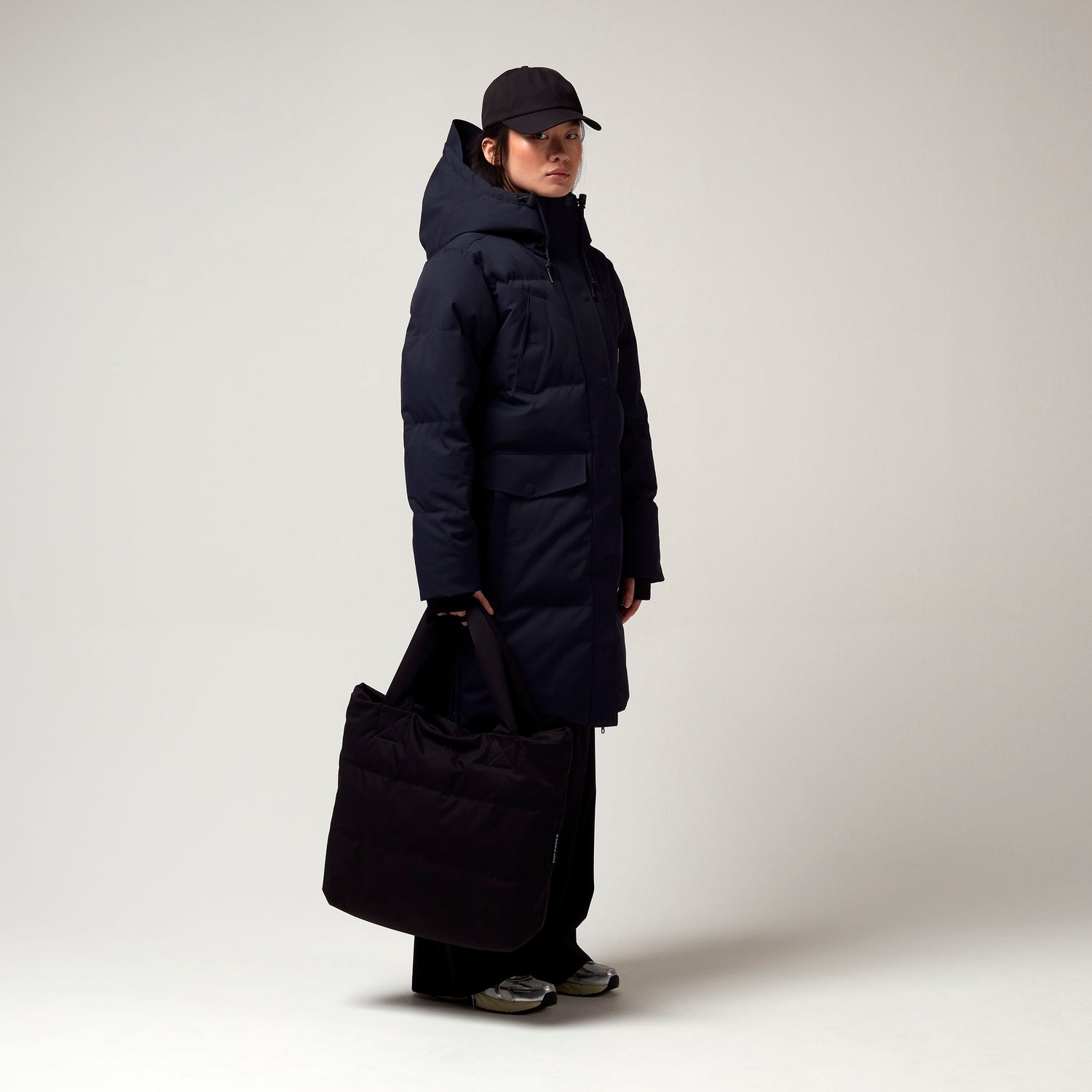 HEMISPHERE | deep black