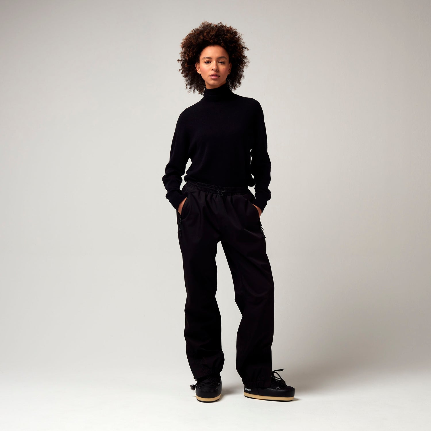 NEVE | deep black