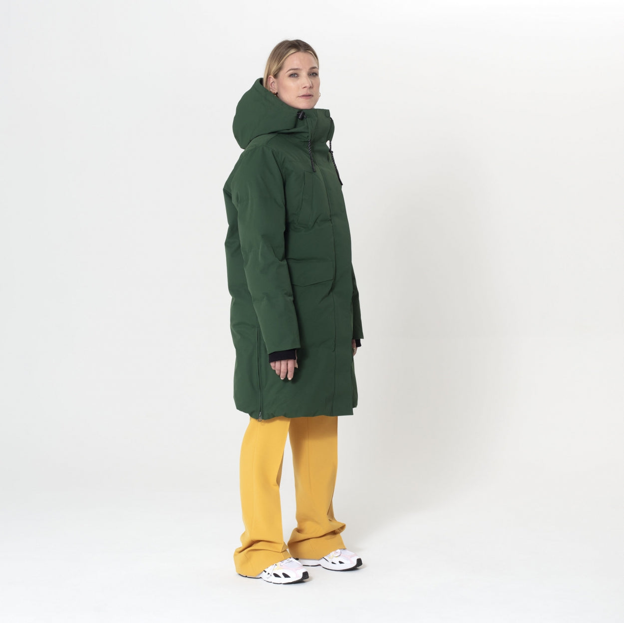 EYE | GREENER PASTURES rain jacket sale in green, GOFRANCK 2023.