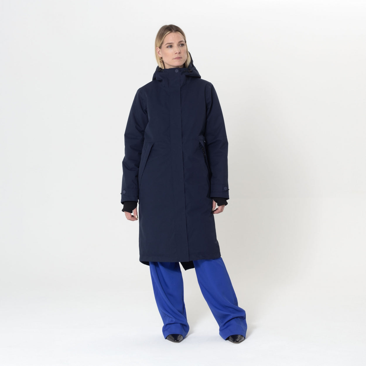 WINDSPEED | TRUE BLUE rain jacket sale in blue, GOFRANCK 2023.