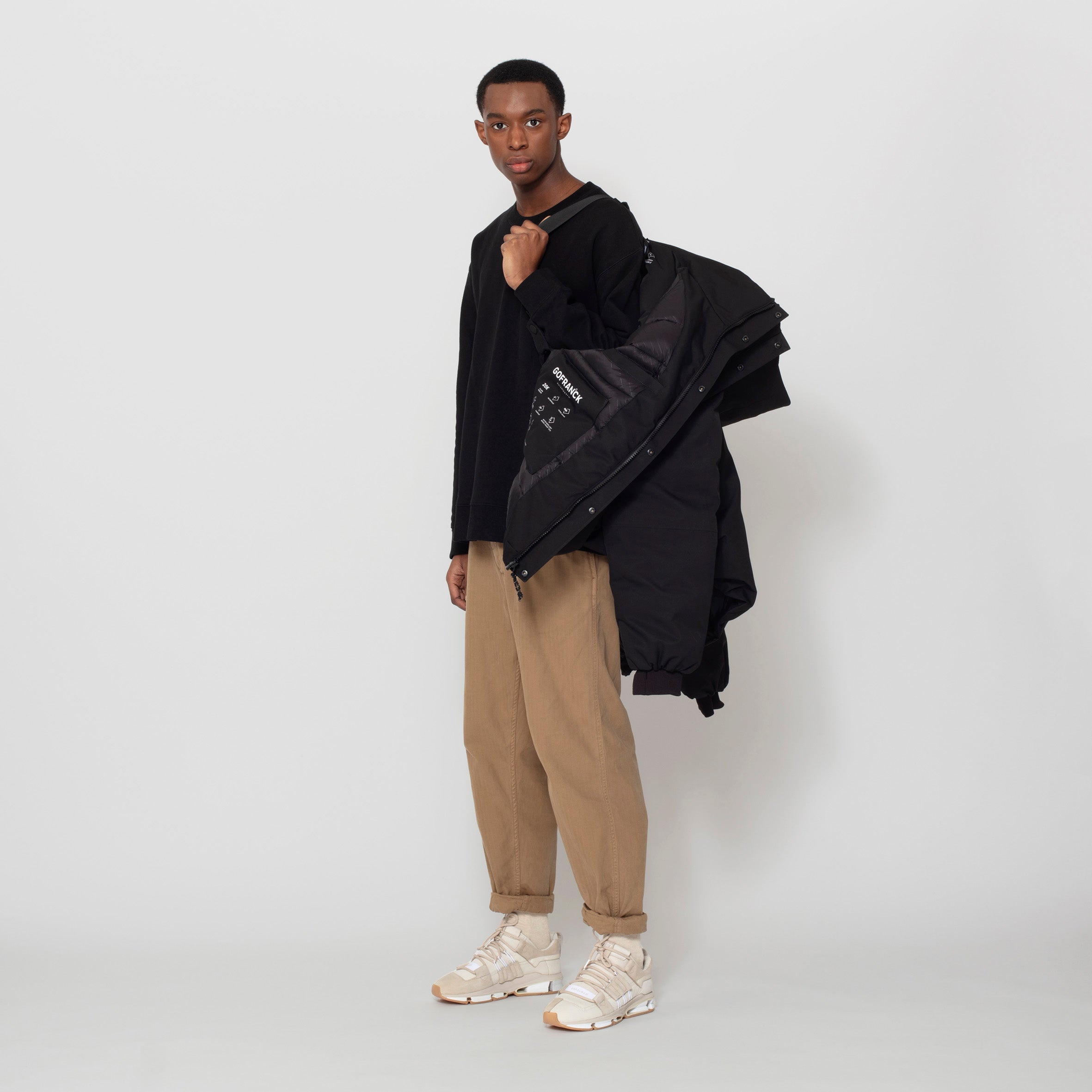 BAYU | deep black – GOFRANCK